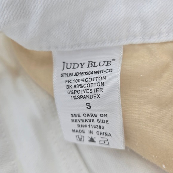 Judy Blue White Distressed High Rise Denim Shorts Frayed Hem Size S - Picture 5 of 8